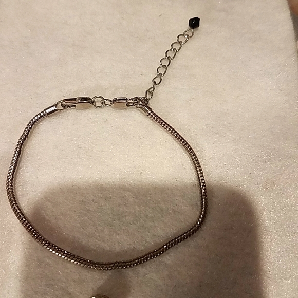 Interchangeable Bracelets, Charms & Glass Beads - Picture 3 of 6